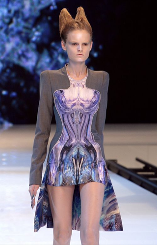 Illustration for article titled Alexander McQueen: For The Futuristic Interplanetary Mutant Alien Queen In You